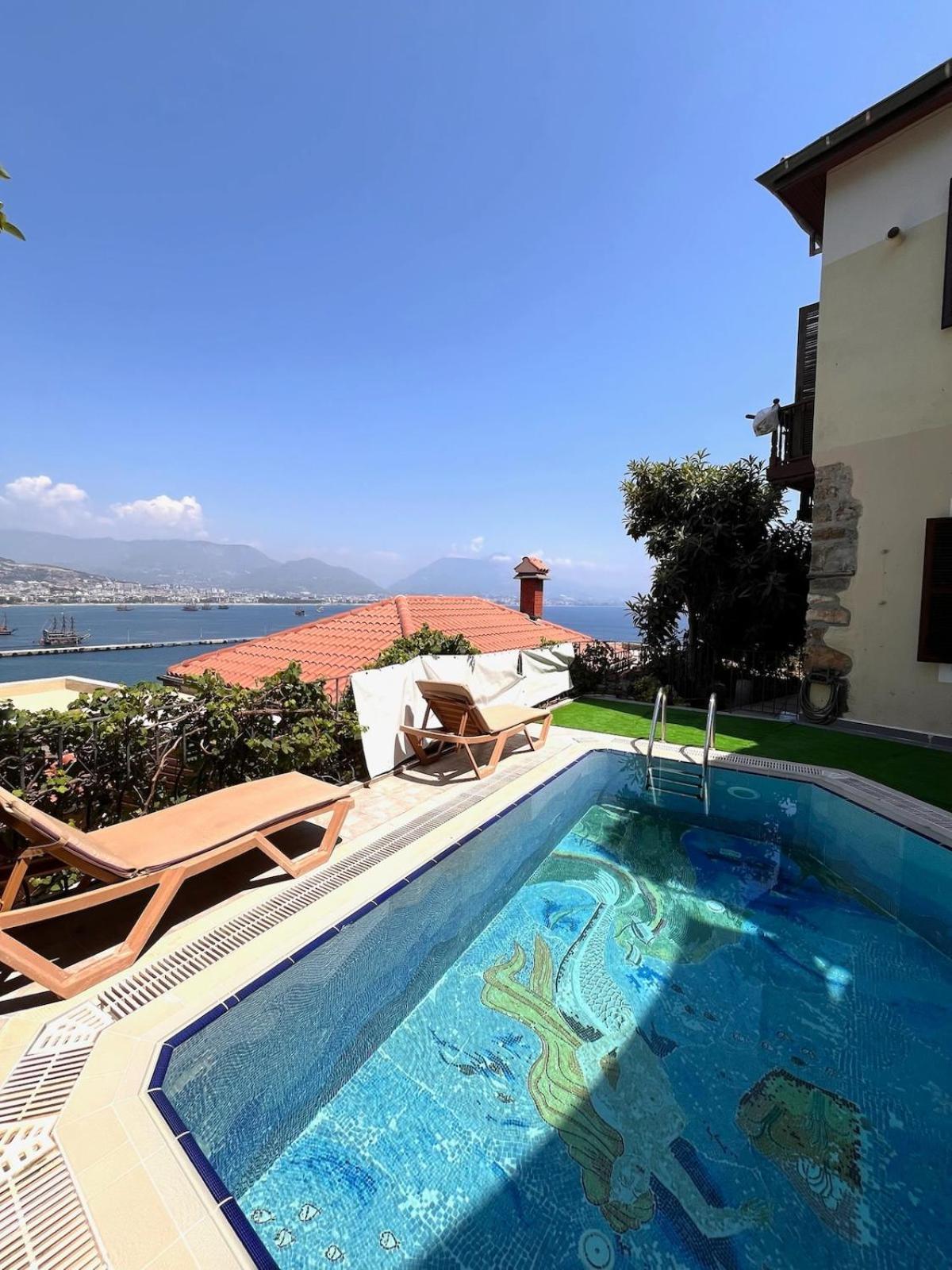 Luna Sea View With Private Pool