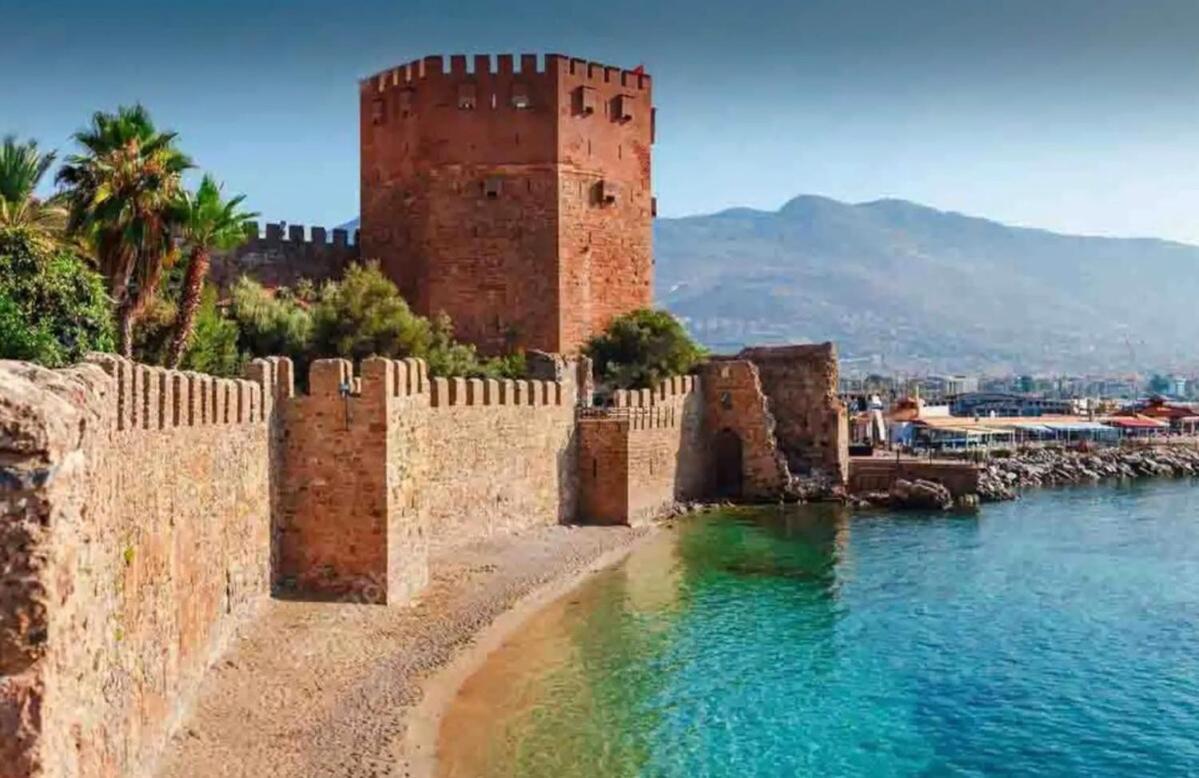Luna Sea View With Private Pool Alanya